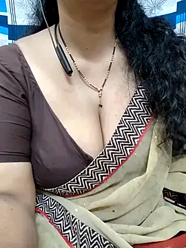 Snapshot of bhuvana555 chatting on 15, 3, 2025 bhuvana555 online show from 15, 3, 2025