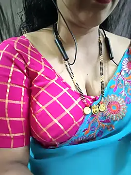 Snapshot of bhuvana555 chatting on 7, 5, 2026 bhuvana555 online show from 7, 5, 2026