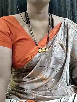 Snapshot of bhuvana555 chatting on 28, 9, 2025 bhuvana555 online show from 28, 9, 2025