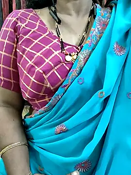Snapshot of bhuvana555 chatting on 9, 9, 2025 bhuvana555 online show from 9, 9, 2025