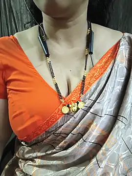 Snapshot of bhuvana555 chatting on 31, 5, 2026 bhuvana555 online show from 31, 5, 2026