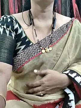 Snapshot of bhuvana555 chatting on 25, 9, 2025 bhuvana555 online show from 25, 9, 2025