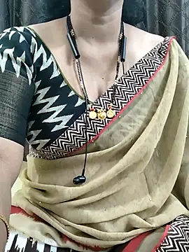 Snapshot of bhuvana555 chatting on 11, 10, 2025 bhuvana555 online show from 11, 10, 2025