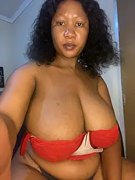 Snapshot of MayaPassion chatting on 5, 3, 2025 MayaPassion online show from 5, 3, 2025
