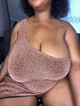 Snapshot of MayaPassion chatting on 27, 6, 2026 MayaPassion online show from 27, 6, 2026