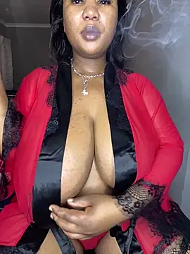Snapshot of MayaPassion chatting on 2, 10, 2025 MayaPassion online show from 2, 10, 2025