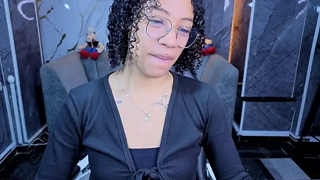 Violeth b online show from 10, 4, 2026