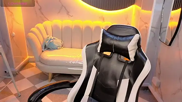 Violeth b online show from 5, 12, 2025