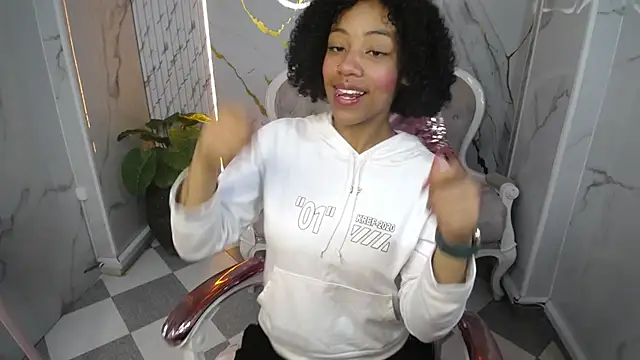 Snapshot of Violeth_b chatting on 17, 10, 2025 Violeth b online show from 17, 10, 2025