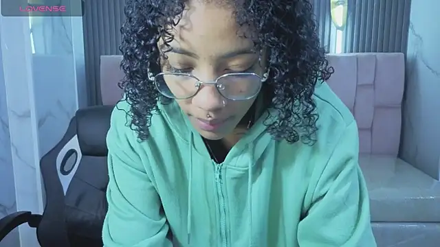 Violeth b online show from 5, 2, 2026