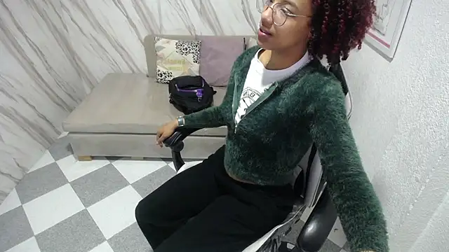 Violeth b online show from 8, 3, 2025