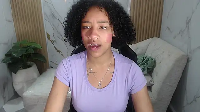 Snapshot of Violeth_b chatting on 16, 10, 2025 Violeth b online show from 16, 10, 2025