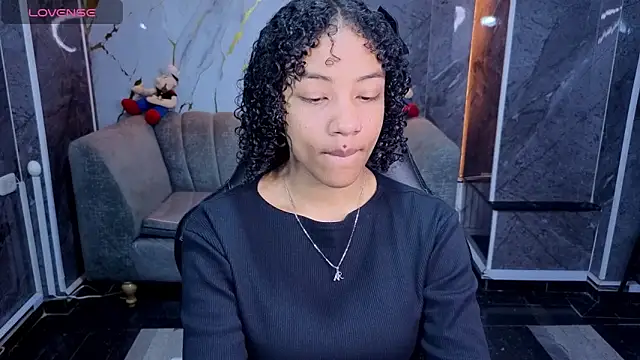 Violeth b online show from 13, 4, 2026