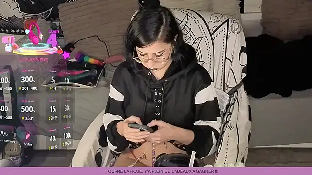 LisandreLaVenale online show from 13, 11, 2025