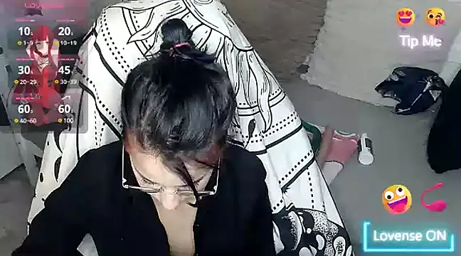 LisandreLaVenale online show from 16, 2, 2025