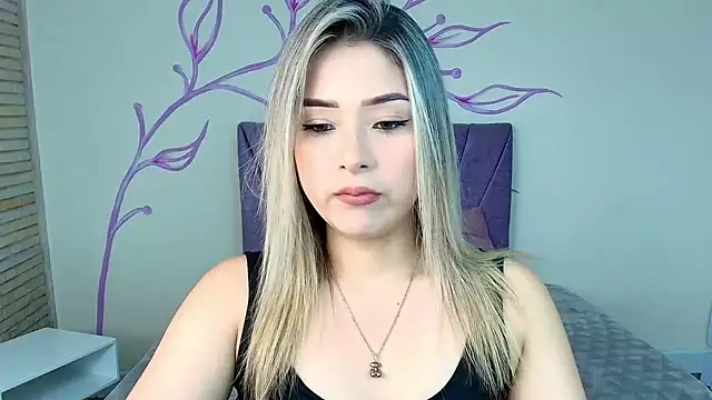 Snapshot of DahliaMoore chatting on 5, 2, 2025 DahliaMoore online show from 5, 2, 2025