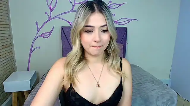 Snapshot of DahliaMoore chatting on 13, 2, 2025 DahliaMoore online show from 13, 2, 2025