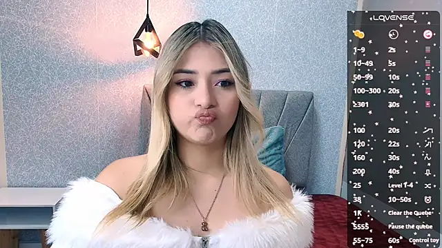 Snapshot of DahliaMoore chatting on 31, 1, 2025 DahliaMoore online show from 31, 1, 2025
