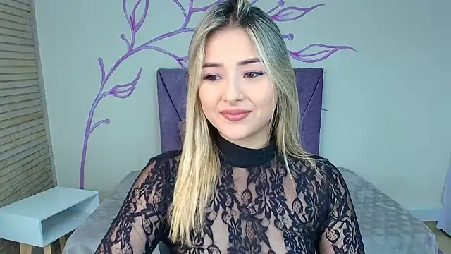 Snapshot of DahliaMoore chatting on 4, 2, 2025 DahliaMoore online show from 4, 2, 2025