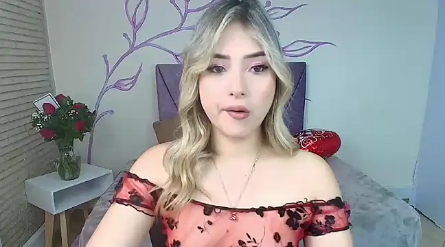 Snapshot of DahliaMoore chatting on 14, 2, 2025 DahliaMoore online show from 14, 2, 2025