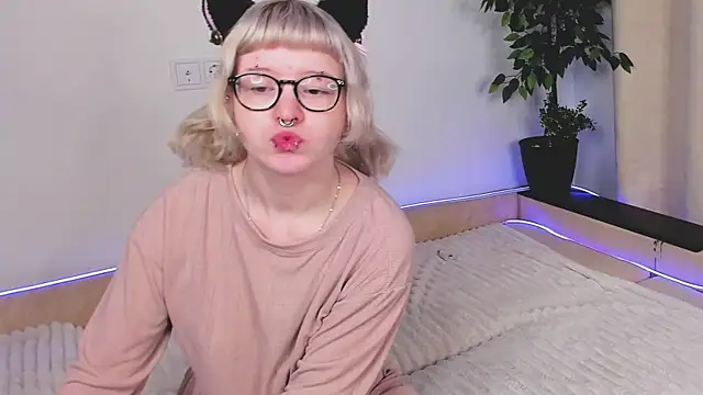 Snapshot of EdythElswick chatting on 1, 4, 2026 EdythElswick online show from 1, 4, 2026