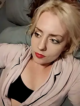 SkarlettRose96 online show from 13, 1, 2026