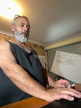 Snapshot of ausbod chatting on 28, 12, 2024 ausbod online show from 28, 12, 2024