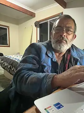 Snapshot of ausbod chatting on 15, 5, 2026 ausbod online show from 15, 5, 2026
