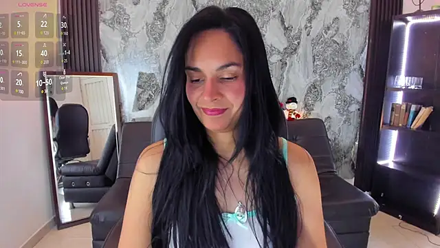 Snapshot of Carlota_milf_30 chatting on 6, 12, 2024 Carlota milf 30 online show from 6, 12, 2024