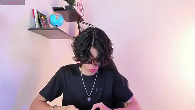 manu vera online show from 5, 10, 2025