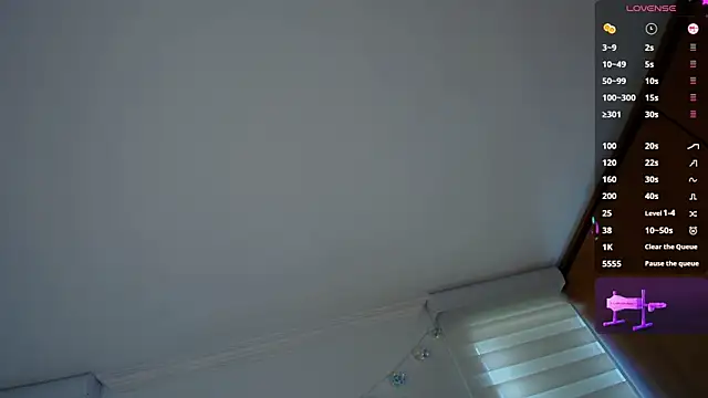 venusleroy  online show from 20, 4, 2026