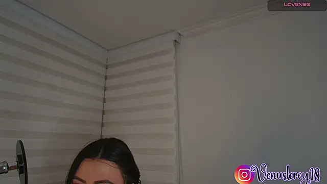 venusleroy  online show from 24, 10, 2025