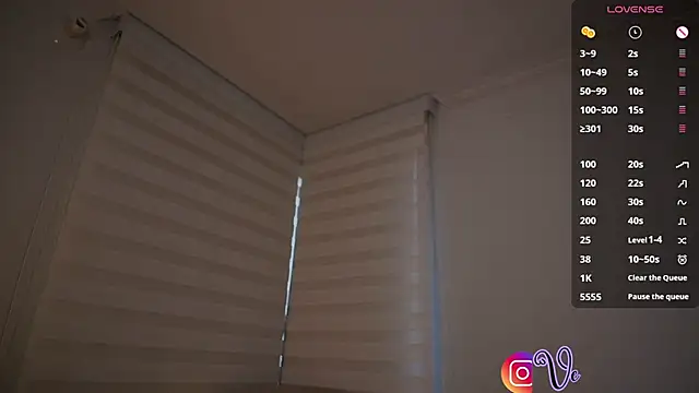 venusleroy  online show from 15, 11, 2025