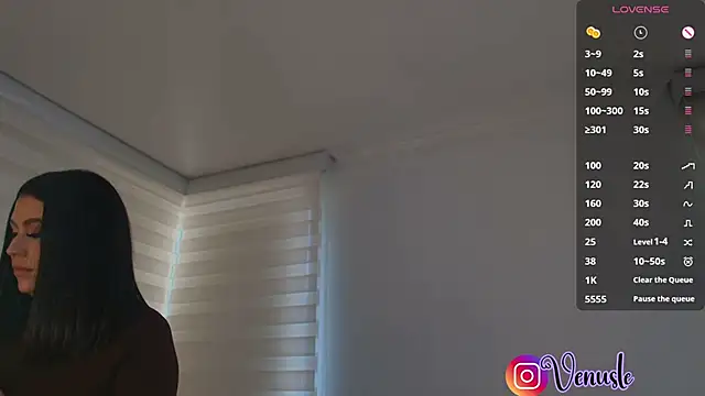 venusleroy  online show from 31, 10, 2025