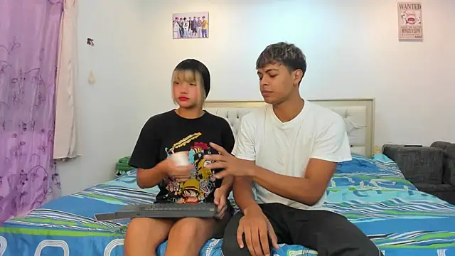 dafnezahiraa  online show from 28, 1, 2025