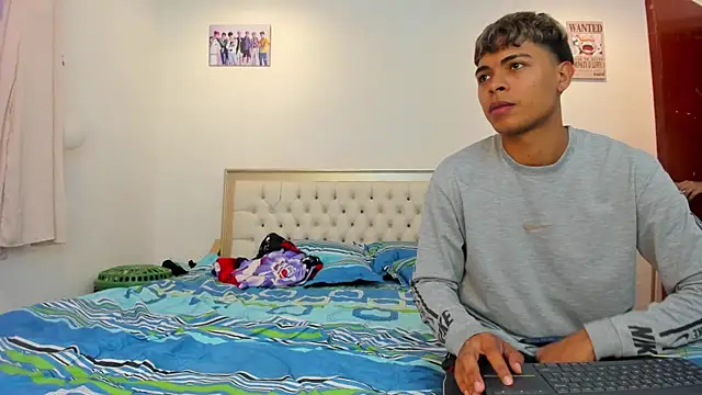 dafnezahiraa  online show from 14, 1, 2025