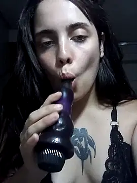 lucylovles online show from 1, 2, 2025