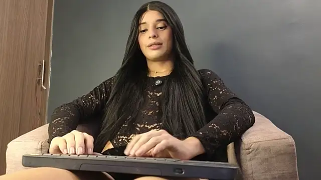 Scarlett is here online show from 13, 2, 2026