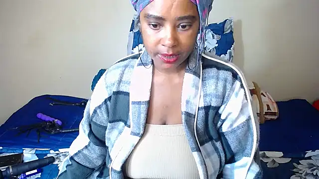 2Sweetysmile online show from 28, 10, 2025