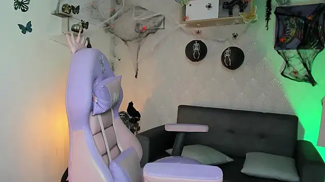 Alaia Love77 online show from 19, 10, 2025