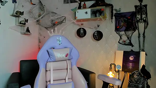 Alaia Love77 online show from 17, 10, 2025