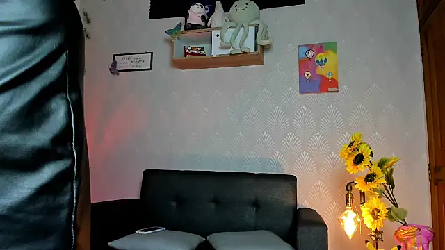 Snapshot of Alaia_Love77 chatting on 2, 5, 2026 Alaia Love77 online show from 2, 5, 2026