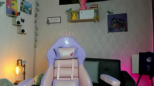 Alaia Love77 online show from 10, 11, 2025