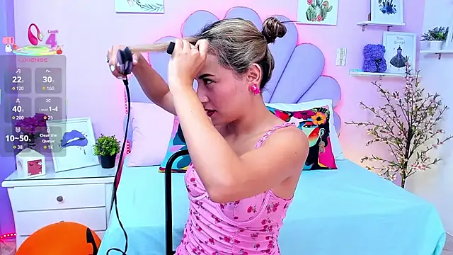 HannaPretthy online show from 3, 11, 2025