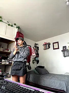 EemaHaruki online show from 6, 10, 2025