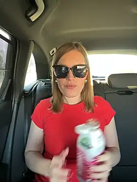 Snapshot of Sissy-Bee chatting on 22, 3, 2025 Sissy-Bee online show from 22, 3, 2025