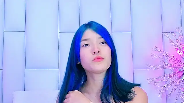 Snapshot of AlliciaKim chatting on 4, 3, 2025 AlliciaKim online show from 4, 3, 2025