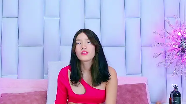 Snapshot of AlliciaKim chatting on 28, 2, 2025 AlliciaKim online show from 28, 2, 2025
