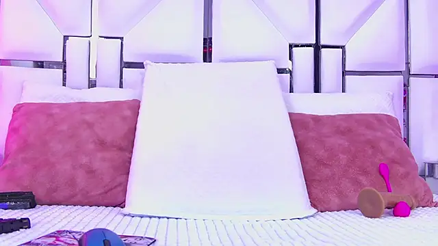 AlliciaKim online show from 18, 3, 2026