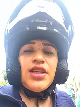 perlita05 online show from 31, 10, 2025